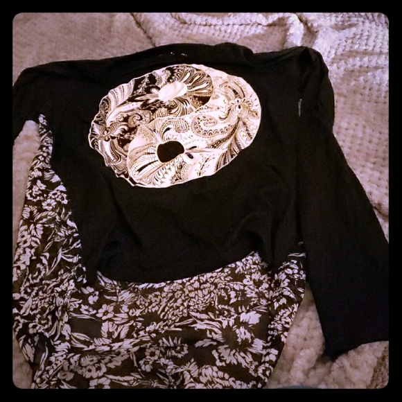 Top - Picture 1 of 2